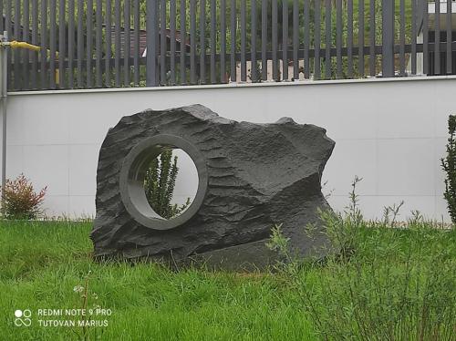 Sculptura-din-piatra-S015