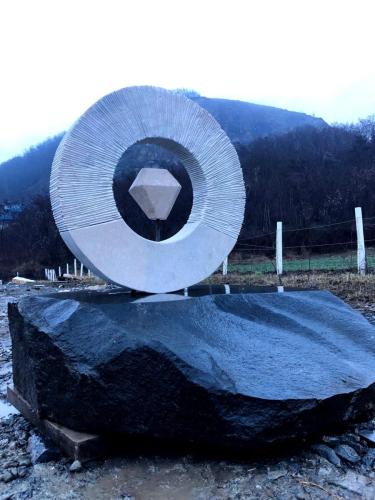 Sculptura-din-piatra-S026